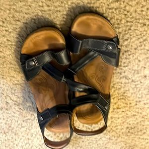 Taos universe sandals